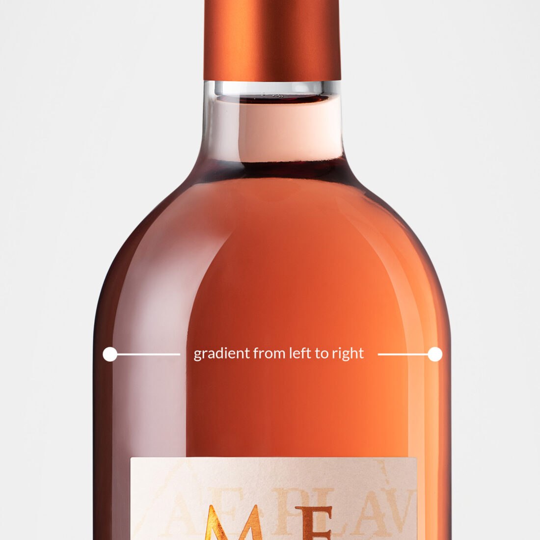 Detail of the liquid lighting in a rosé bottle, professional photography service in Vicenza by Inlet Studio.