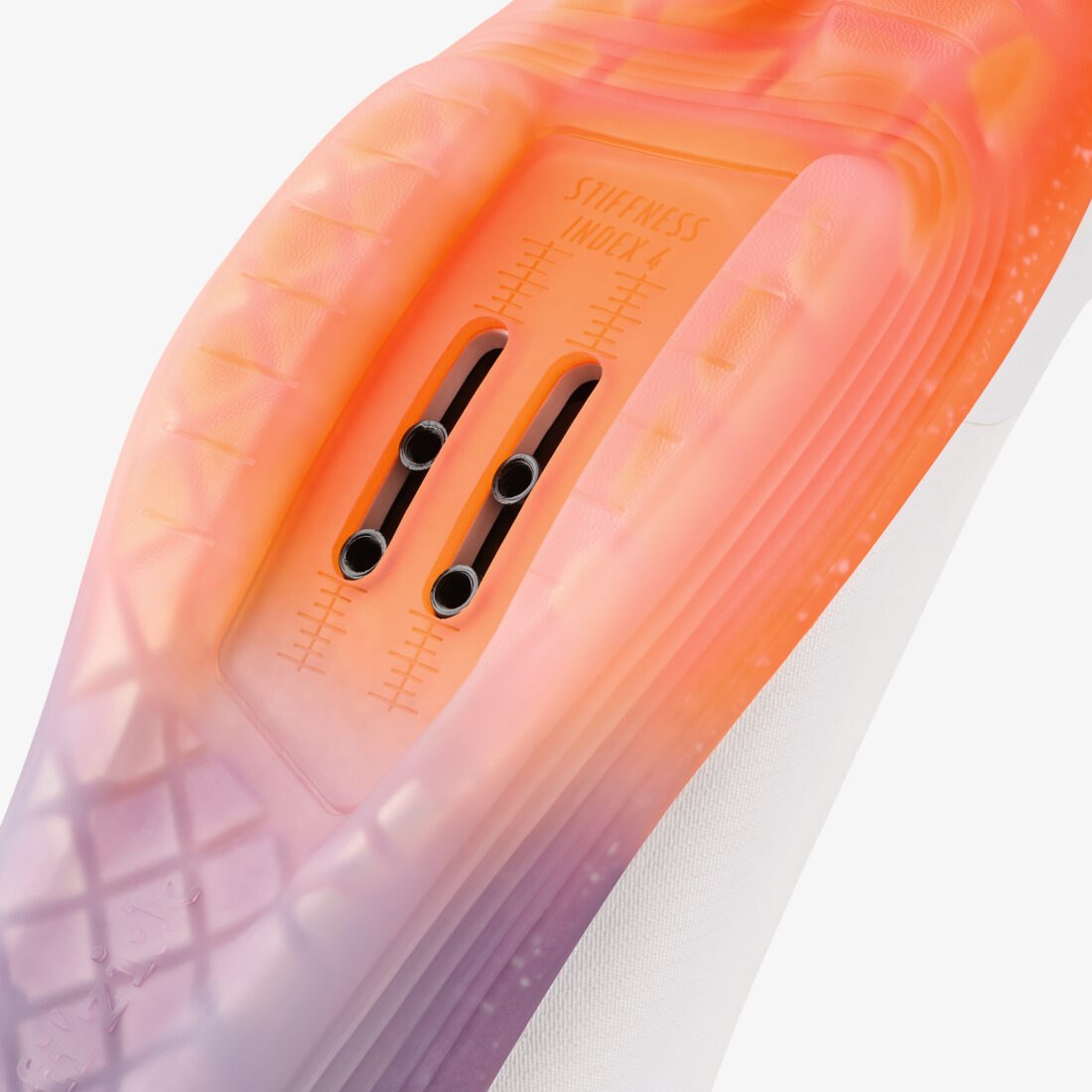 Dettaglio suola tecnica per scarpa da ciclismo, servizio professionale a Vicenza realizzato da Inlet Studio.